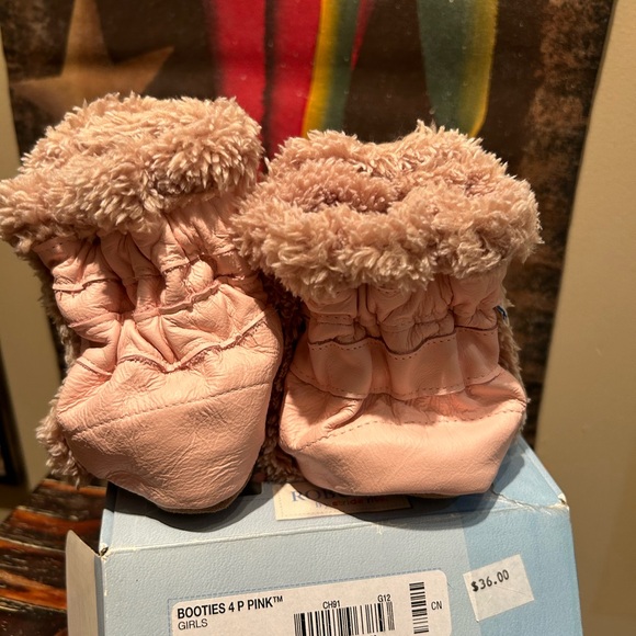 Pink girls leather booties by Robeez size 4 - Picture 5 of 7